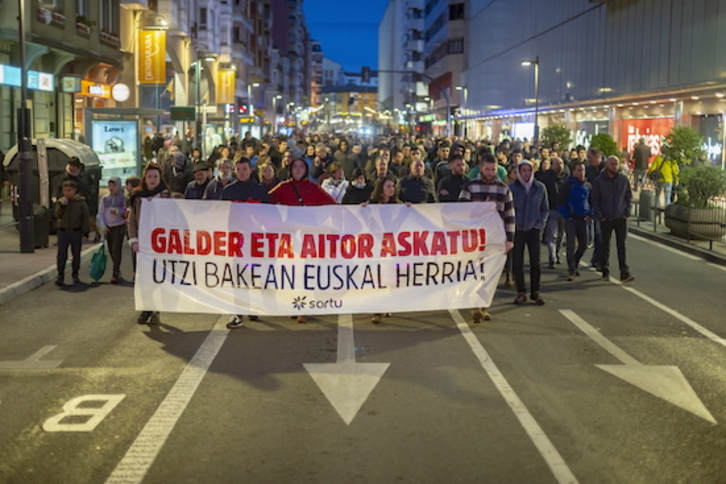 Manifestación para reclamar la puesta en libertad de Zelaia y Barbado. (Jaizki FONTANEDA/FOKU)