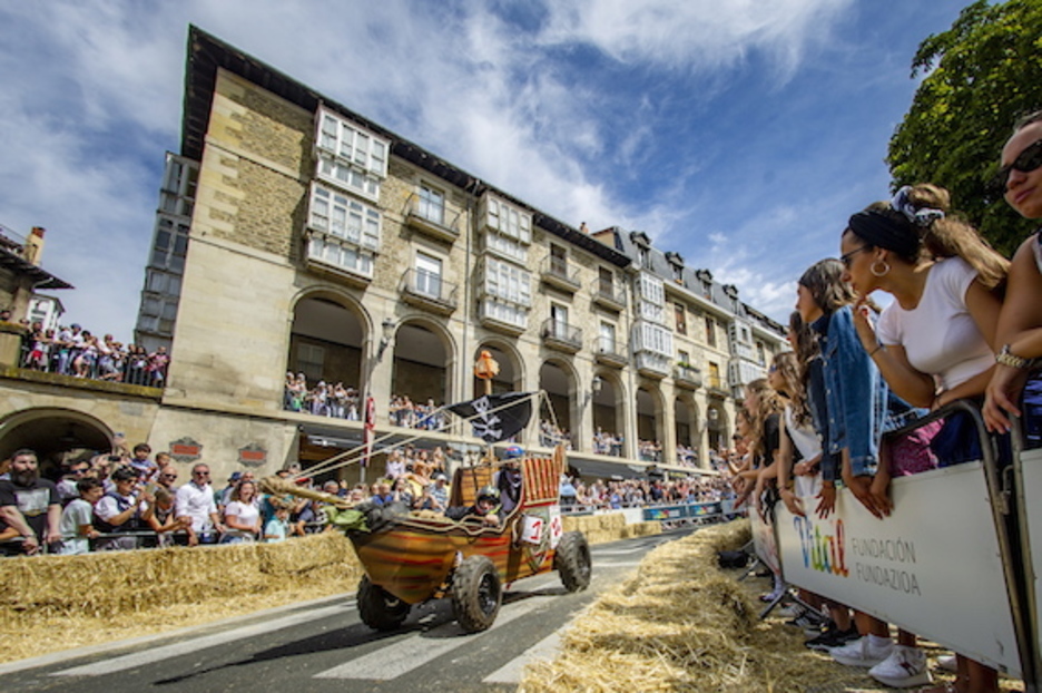 Las goitiberas han bajado desde la cuesta de San Vicente a Olagibel. (Jaizki FONTANEDA/FOKU) Las goitiberas han bajado desde la cuesta de San Vicente a Olagibel. (Jaizki FONTANEDA/FOKU)