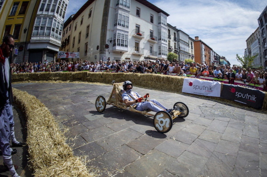 La goitibera de Txirrita, también de bambú. (Jaizki FONTANEDA/FOKU) La goitibera de Txirrita, también de bambú. (Jaizki FONTANEDA/FOKU)