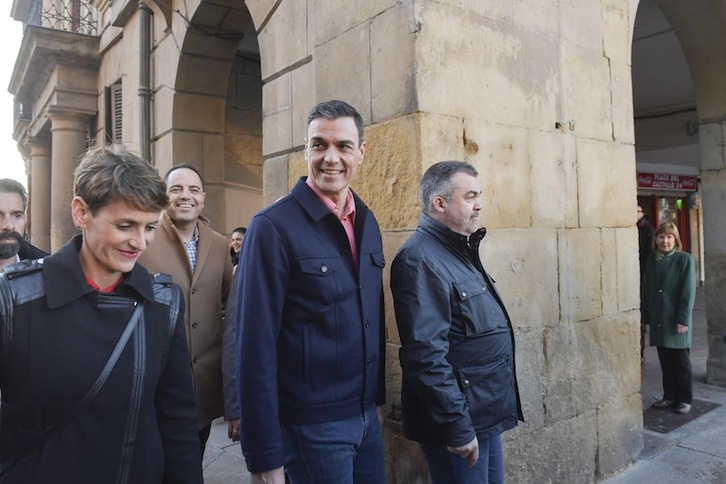 Chivite y Sánchez, en una visita de presidente español a Iruñea en marzo. (Idoia ZABALETA | FOKU)