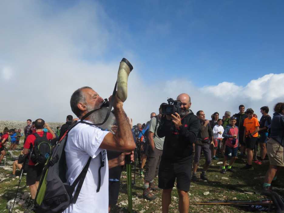Adar soinua Sakanako gailurretik. (NAIZ)