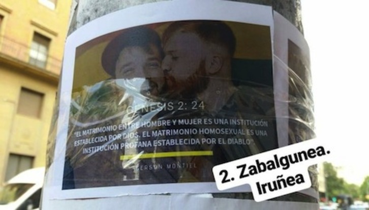 Imagen de uno de los carteles contra el matrimonio homosexual colocados en Iruñea.
