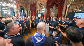 Recepción municipal en el Ayuntamiento con homenaje a La Otxoa. (Bilboko Udala)