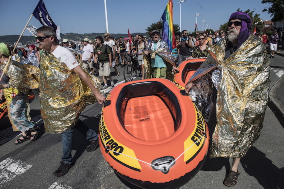 Errefuxiatuen afera oso presente egon da mobilizazioan. (Jagoba MANTEROLA/FOKU)