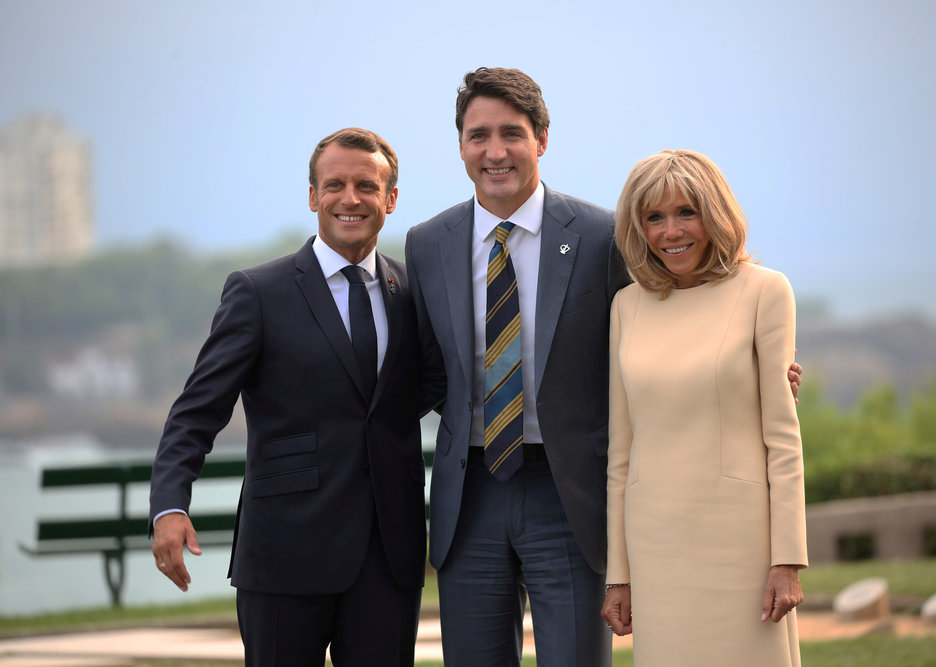 Le premier ministre canadien Justin Trudeau entouré d'Emmanuel et Brigitte Macron. © Jean-Daniel CHOPIN/MEDIABASK