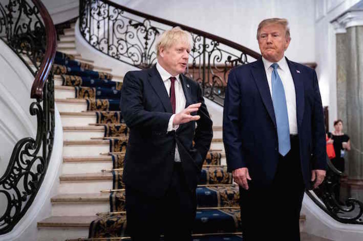Johnson y Trump, en Biarritz. (Erin SCHAFF/AFP)