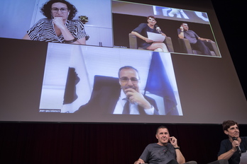 Arnaldo Otegi coordinateur général d'EH Bildu, Jean-Guy Talamoni président de l'Assemblée de Corse et Marta Rovira d'ERC exilée en Suisse ont participé à un débat organisé dans le cadre du contre-sommet à Ficoba. © Jagoba MANTEROLA