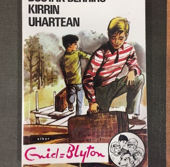 ‘Los cinco’ han sido traducidos a múltiples idiomas, también al euskara.