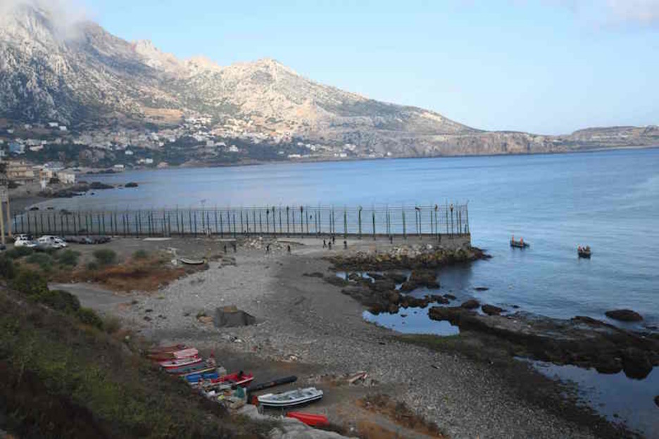 Vista de la valla fronteriza de Ceuta. (Antonio SEMPERE/AFP)