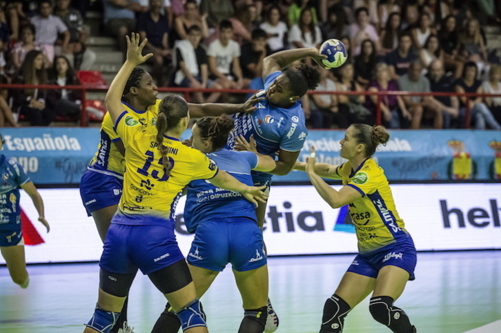 Fernandes ha disputado un gran partido, pero no ha sido suficiente. (Aritz LOIOLA/FOKU)