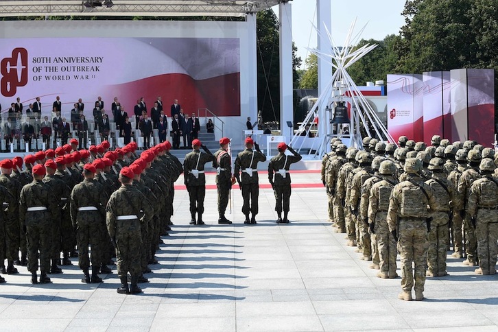 Acto de conmemoración del 80º aniversario del inicio de la Segunda Guerra Mundial, en Varsovia. (Janek SKARZYNSKI | AFP)