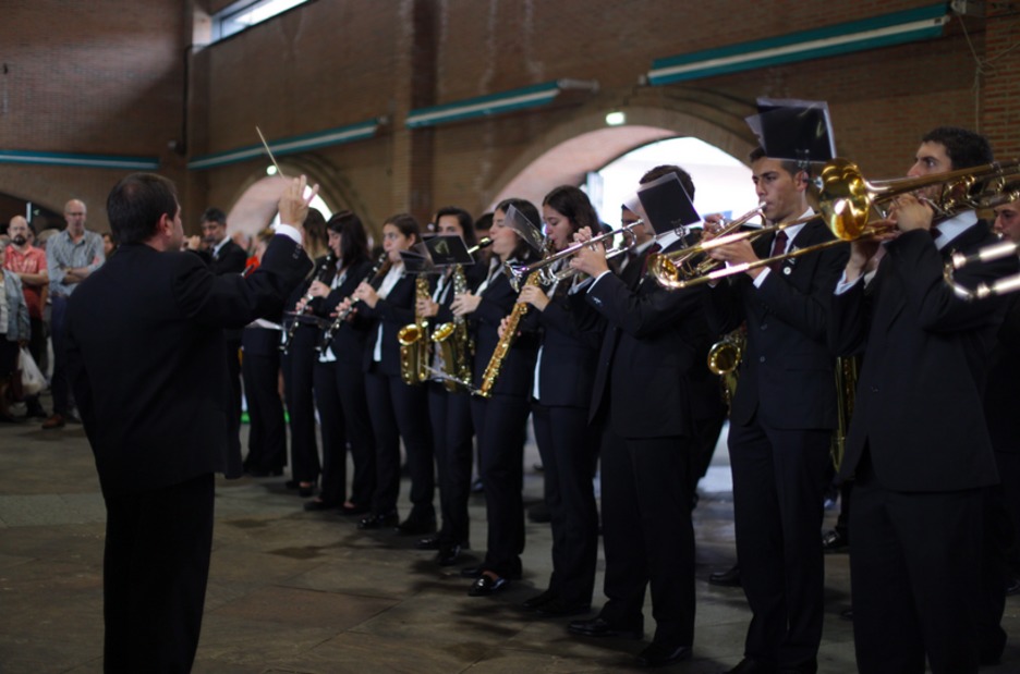 Legazpiko banda goizean ibili da festagunean zehar. (Endika PORTILLO / FOKU) Legazpiko banda goizean ibili da festagunean zehar. (Endika PORTILLO / FOKU)