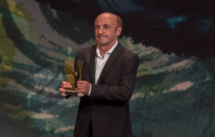Ramon Agirre recibió el premio Zinemira en la pasada edición de Zinemaldia. (Andoni CANELLADA / FOKU)