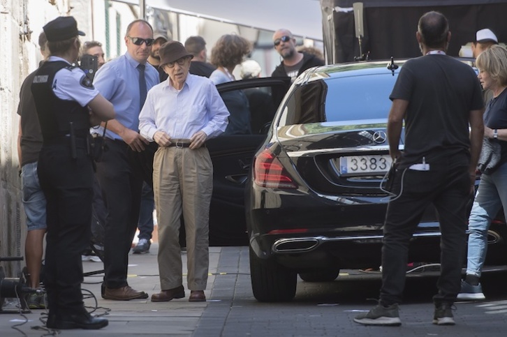 Woody Allen filmando en Donostia. (Juan Carlos RUIZ/FOKU)