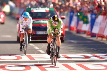 Roglicek Lopez harrapatu du helmugan (Ander GILLENEA / AFP)