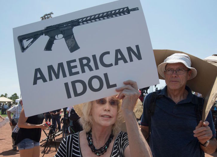Protesta contra el uso de las armas en EEUU. (Mark RALSTON /AFP) 