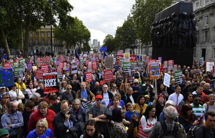 Manifestación antigubernamental frente a Downing Street para pedir la renuncia de Boris Johnson. (Daniel LEAL-OLIVAS / AFP)