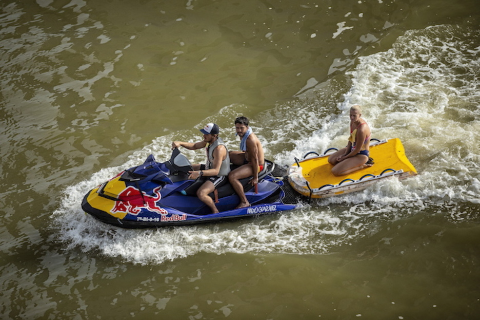 Lana amaituta, lehorrera. Segundo gutxi batzuetan egin ahal dena erakutsita. (Aritz LOIOLA | FOKU) Lana amaituta, lehorrera. Segundo gutxi batzuetan egin ahal dena erakutsita. (Aritz LOIOLA | FOKU)