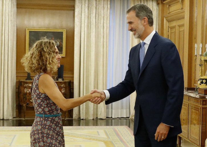 Felipe de Borbón recibe a Meritxell Batet. (POOL EFE)