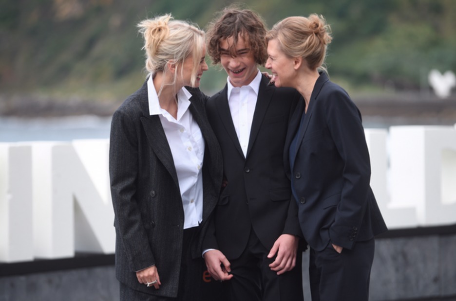 ‘Das Vorspiel/The Audition’ filmeko Nina Hoss eta Simon Abkarian aktoreak, eta Ina Weisse zuzendaria. (Jon URBE / FOKU)