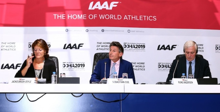 Rueda de prensa de la IAAF, hoy en Doha (STRINGER / AFP)