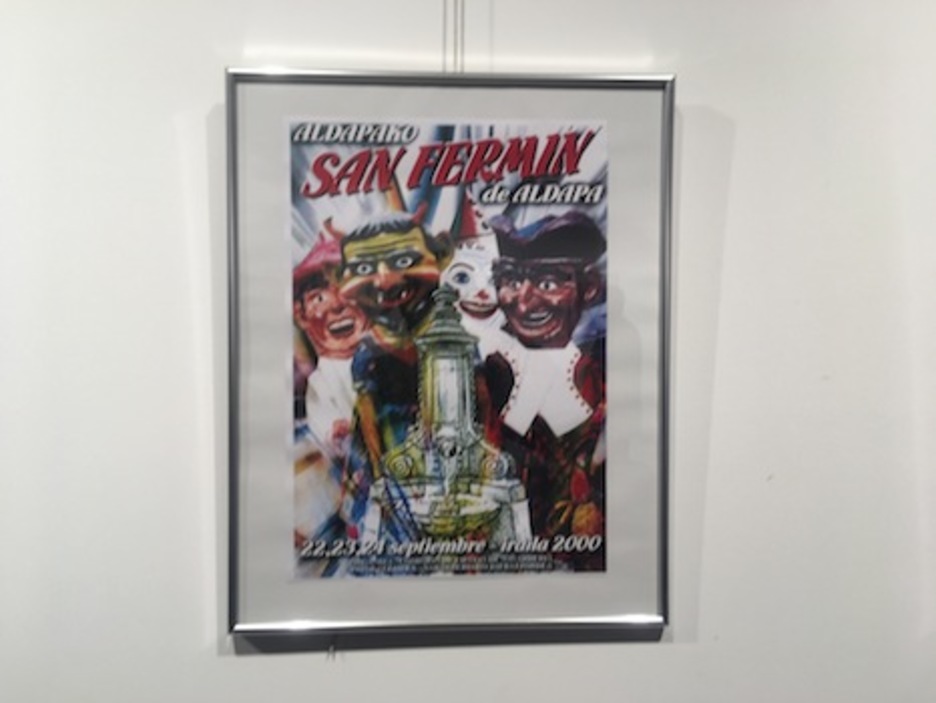La fuente y los kilikis de Alde Zaharra iluminan el cartel de 2000.