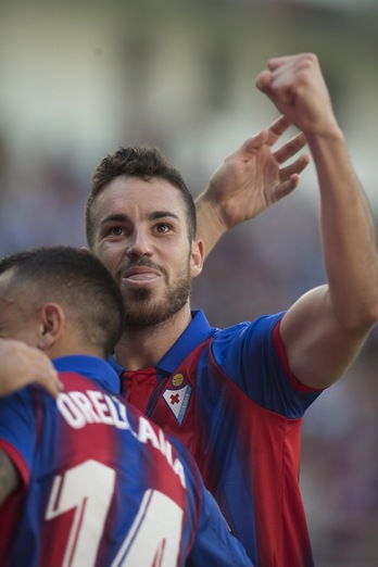 Expósito ha inaugurado el marcador y su cuenta goleadora como azulgrana con un golazo. (Juan Carlos RUIZ/FOKU)
