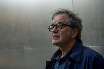 Ruper Ordorika gitarrarekin soilik igoko da oholtzara. (Luis JAUREGIALTZO I FOKU)