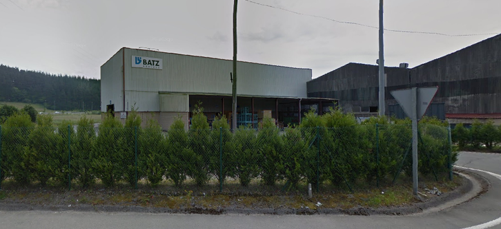 Fachada del Grupo Batz en Igorre