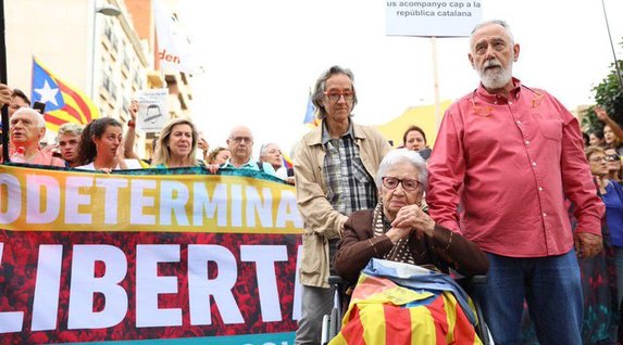 Generaciones unidas en las marchas por la libertad. (ANC Twitter)