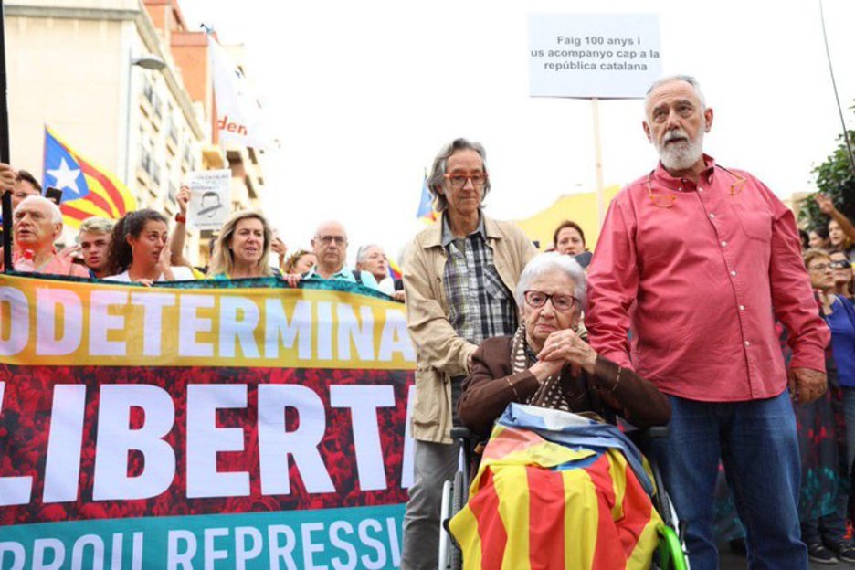 Generaciones unidas en las marchas por la libertad. (ANC Twitter) Generaciones unidas en las marchas por la libertad. (ANC Twitter)