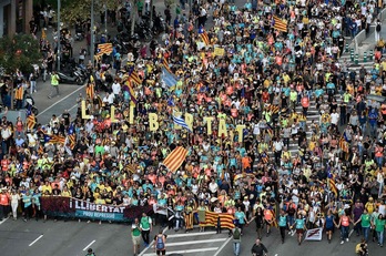 Una de las marchas, a la entrada a Barcelona. (Pau BARRENA | AFP)