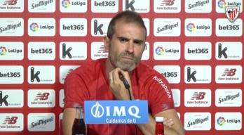 Garitano durante la rueda de prensa en Lezama. (@AthleticClub)