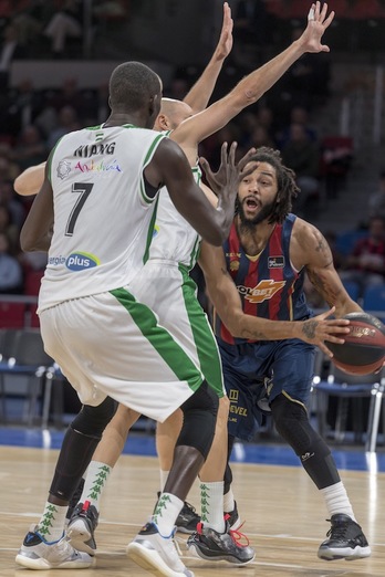 La explosión anotadora de Pierria Henry ha sido uno de los detonantes de la remontada baskonista. (Juanan RUIZ / FOKU)
