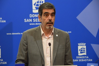El alcalde de Donostia, Eneko Goia, es su comparecencia de este martes. (Donostiako Udala)