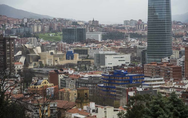 Vista panorámica de Bilbo desde Arangoiti. (Luis JAUREGIALTZO | FOKU”