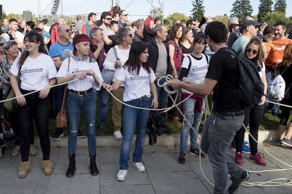 Justiziaz gainera elkartasuna izan da eguneko hitza, Sakanan zein Iruñean dozenaka pertsona aritu baitira bizikleta martxa posible izan zedin lanean. Iñigo URIZ | FOKU Justiziaz gainera elkartasuna izan da eguneko hitza, Sakanan zein Iruñean dozenaka pertsona aritu baitira bizikleta martxa posible izan zedin lanean. Iñigo URIZ | FOKU