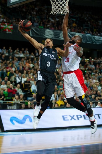 Zalantza guztien gainetik, Jaylon Brown oso zorrotz eta zuzen aritu da Fuenlabradaren aurka. (A. ARRIZABALAGA / ACB PHOTO)