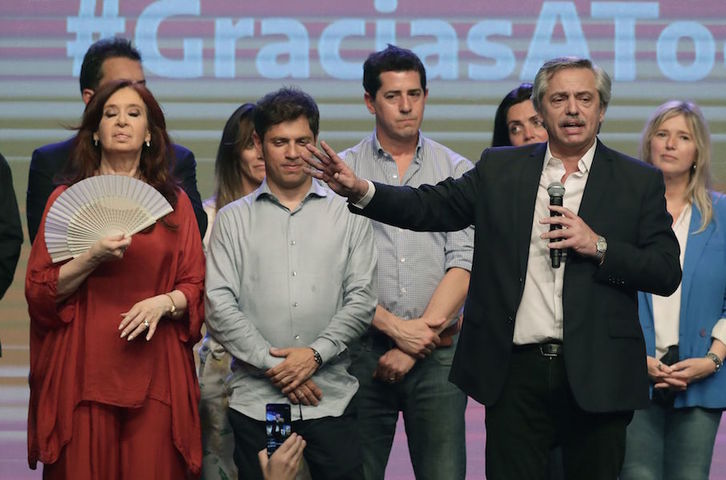 Alberto Fernández ha celebrado la victoria junto a su candidata a la vicepresidencia, Cristina Fernández. (Alejandro PAGNI / AFP)