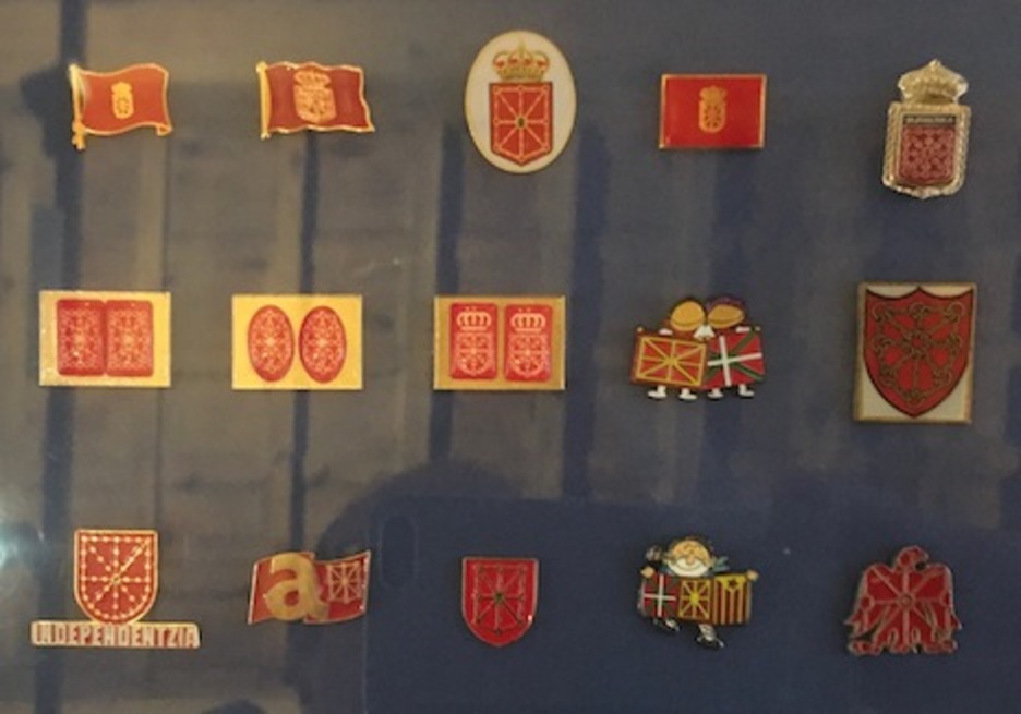 Diferentes representaciones del escudo de Nafarroa.