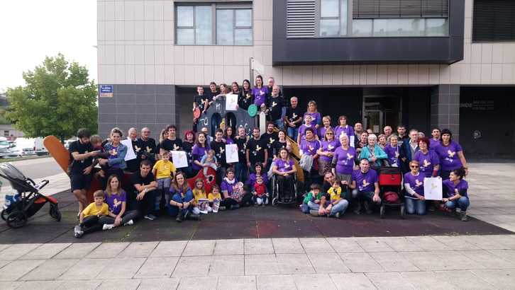 ‘Izadi Gurasoekin Etxera’ ekimena martxan jarri dute Burlata eta Algortan.