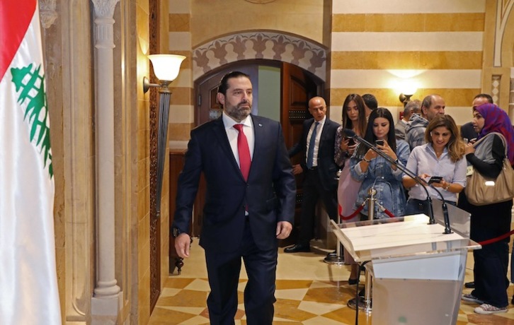 Saad Hariri se dirige a anunciar la renuncia de su Gobierno. (DALATI AND NOHRA / AFP) 