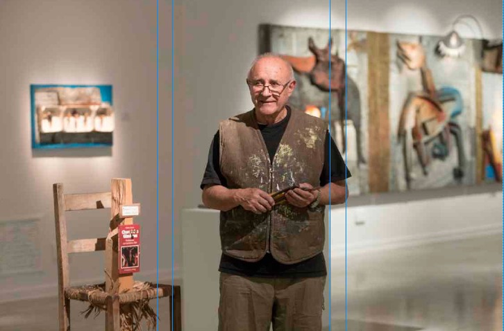 Xabier Egaña, en la exposición. (NAIZ)