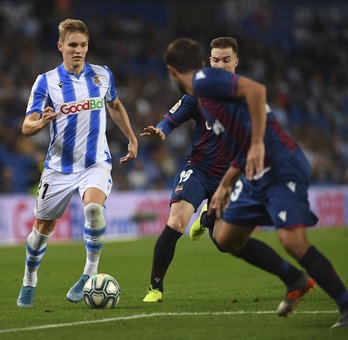 El tobillo de Odegaard es el principal dolor de cabeza físico de la Real. (Jon URBE / FOKU)
