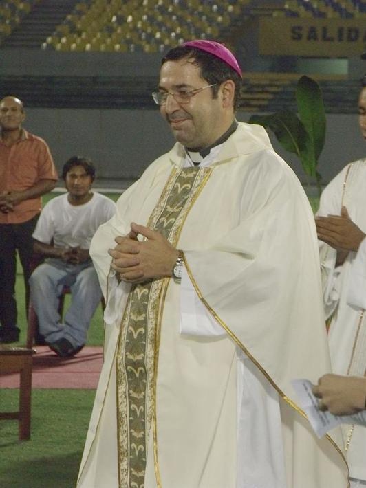 El obispo Miguel Olaortúa. (NAIZ)