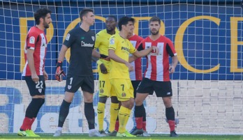 Unai Simón y el trabajo defensivo de todo el equipo ha sido fundamental para rascar un punto. (@AthleticClub)