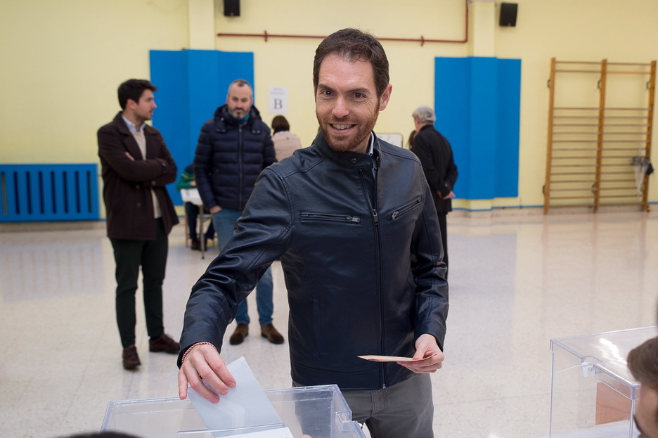 Sergio Sayas, de Navarra Suma, ha votado en Iruñea, (Iñigo URIZ | FOKU)