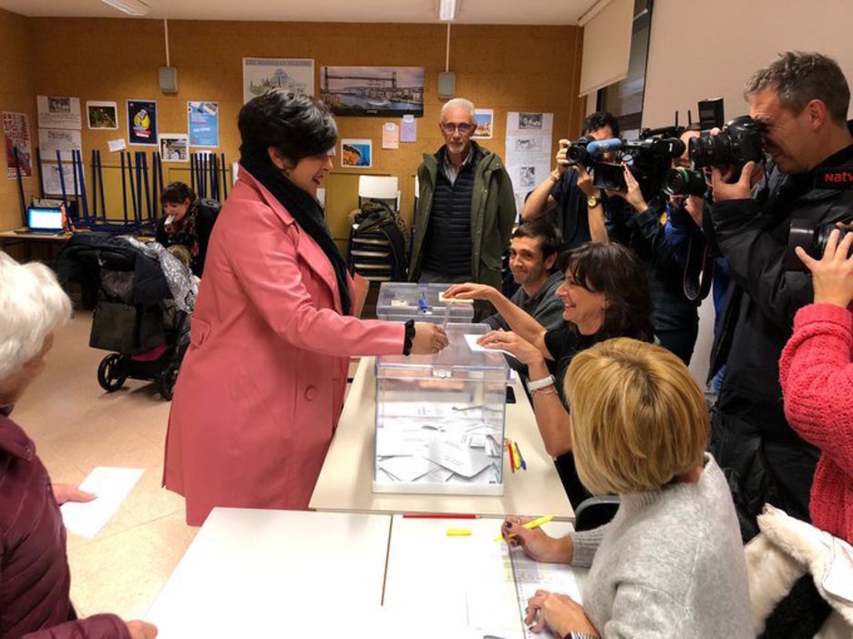 La candidata de Geroa Bai María Solana, en Iruñea. (@geroabai)