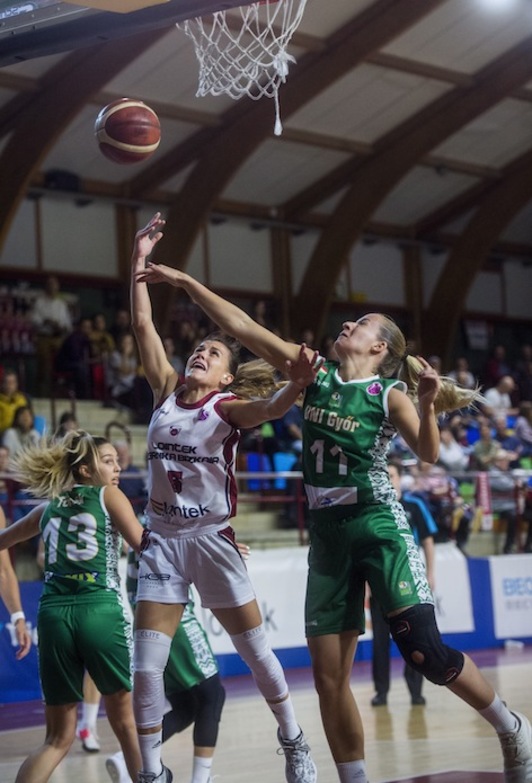 La lesión de Ocete no ha podido evitar el triunfo gernikarra. (Luis JAUREGIALTZO / FOKU)