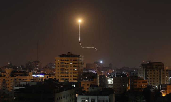 Los bombardeos se han repetido esta noche. (Mahmud HAMS / AFP)